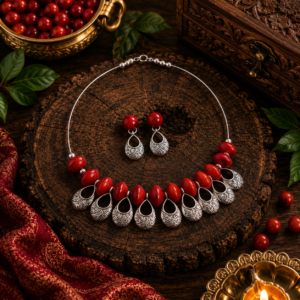 Nostalgic manjadi hoop necklace