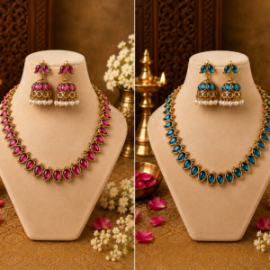 Reversible manga necklace set