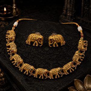 Elephant cluster necklace