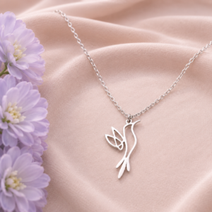 Humming bird necklace silver