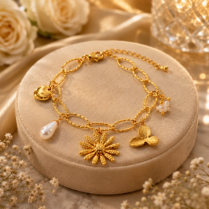 Daisy charm bracelet