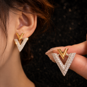 Double V stone studs