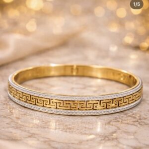 Geometric grill carved bracelet